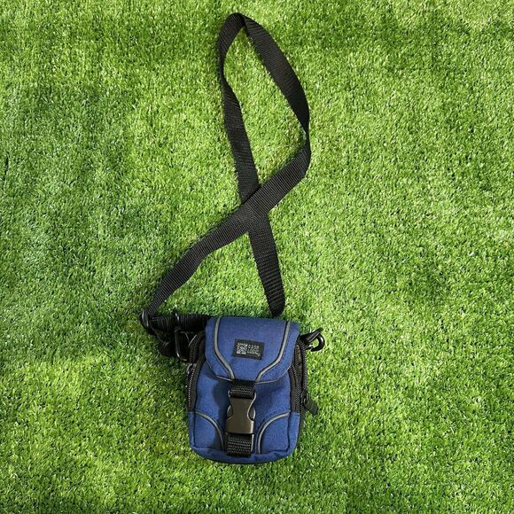 Case Logic Compact Digital Camera Case with Shoulder Strap & 2 Compartments  723 - Picture 1 of 6
